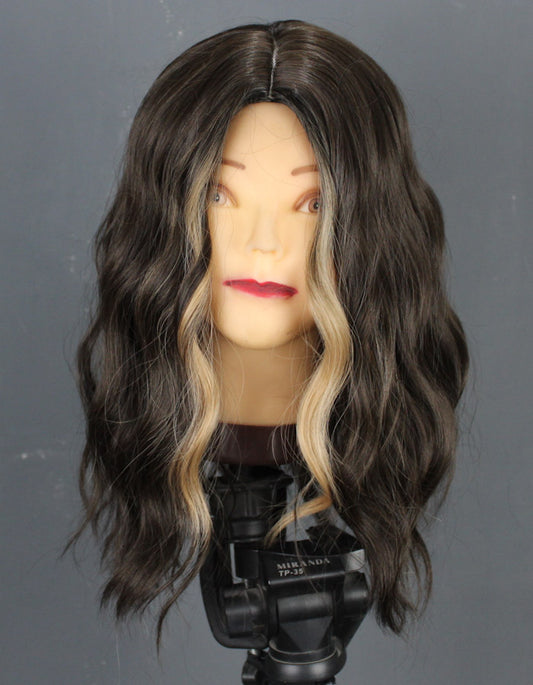 Front Lits Flirty Waves Wig