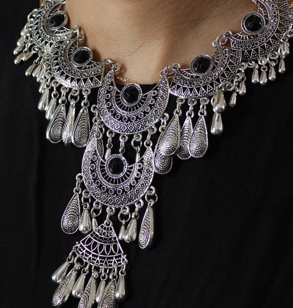 Vintage Drop Tussle Necklace Jewelry